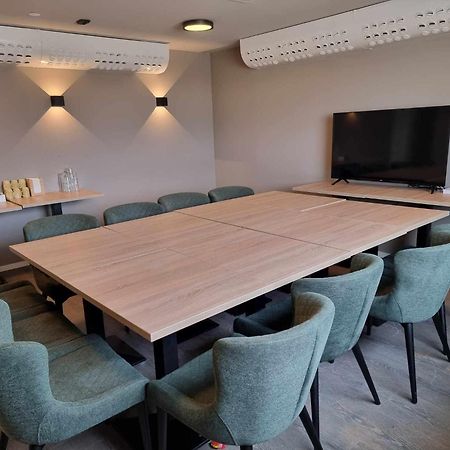 Verdde Hotel Lakselv Bagian luar foto