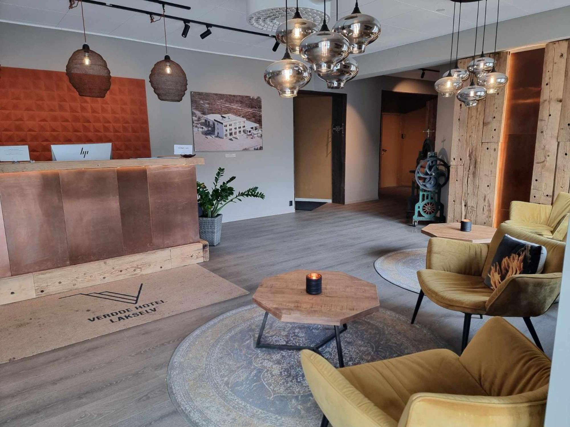 Verdde Hotel Lakselv Bagian luar foto
